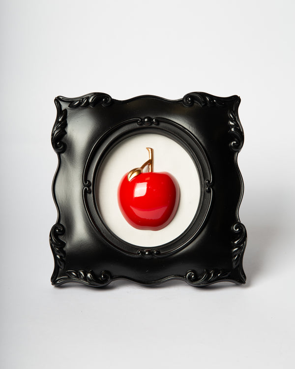 APPLE RED