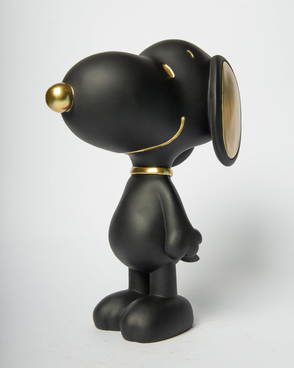 SNOOPY STANDING BLACK